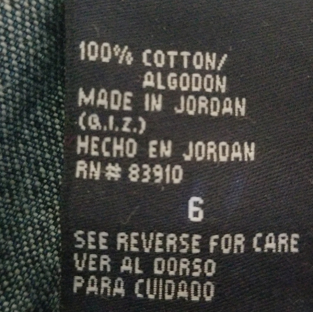 Halston Capri jeans - Picture 5 of 6